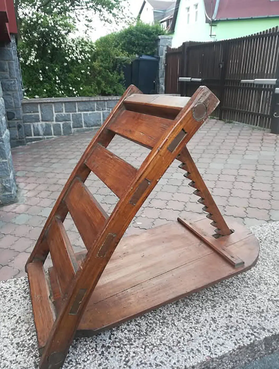 A la decouverte de lhistoire de ce tresor en bois.jpg